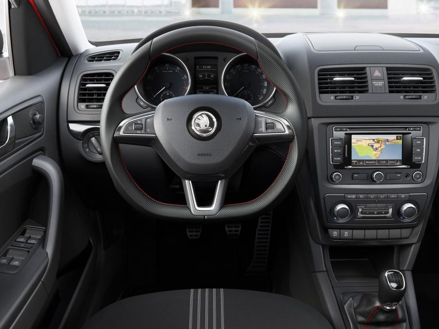 Панель приборов Skoda Yeti Monte Carlo 2014 года  (фото 20 из 20)